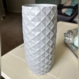 Amaranth - 10" Vase for Floral Care White Diamond. Chip/ Shatter proof! 🌸💐🌺